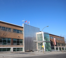 Ahuntsic, maison de la Culture et bibliothèque, à l'angle des rues Fleury et le boulevard Lajeunesse.