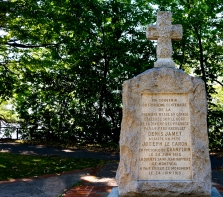 Monument dans le parc Nicolas-Viel